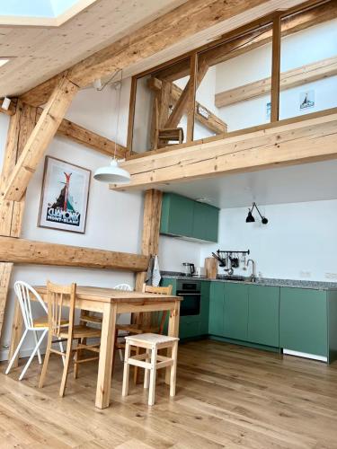 Triplex In The Heart Of Chamonix - Location saisonnière - Chamonix-Mont-Blanc