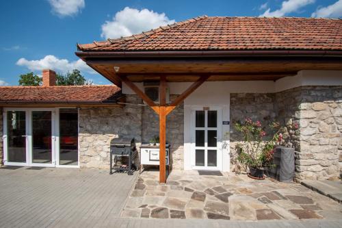 A szálláshely kívülről, JóKissHely Vendégház (JoKissHely Vendeghaz) in Erdőbenye