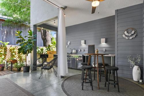 Peacock Suite. Centrally Located. Amazing Outdoor Space. in Orlando, USA