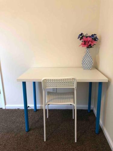 WelcomingTownhome - King Bed - Long Term Stays - UNC in Chapel Hill, USA