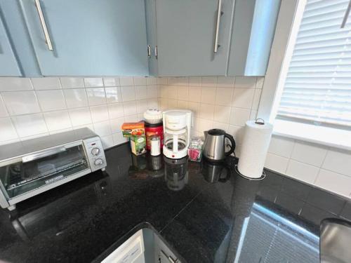 *Comfortable Townhome * King Beds * Long Term* in Cary Downtown