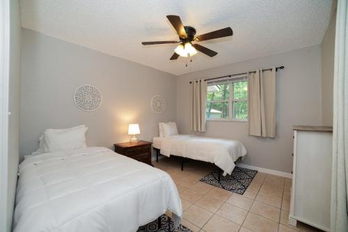 Charming Cottage With Pool Table 15 Min From WEC in Ocala, USA