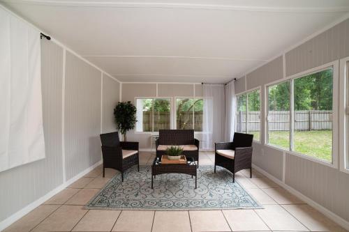 Charming Cottage With Pool Table 15 Min From WEC in Ocala, USA