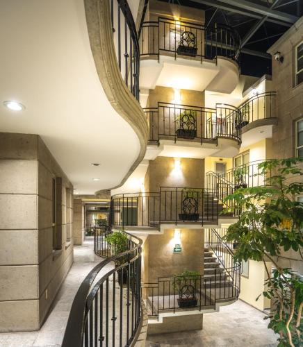 Exterior view, Suites Obelisk in Chapultepec-Polanco