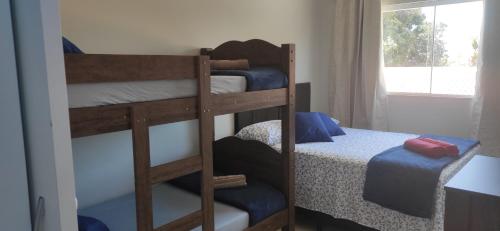 Casa Duplex Esperança - Ar e Garagem Privativa (Casa Duplex Esperanca - Ar e Garagem Privativa) in Bom Jesus da Lapa