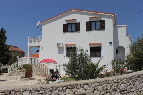 Apartments with a parking space Novalja, Pag - 6524 in Novalja