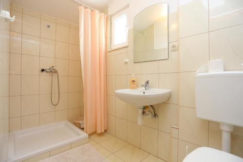 Apartment Nemira 17039a - image 4