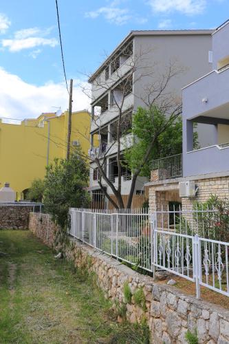  Apartments by the sea Nemira, Omis - 17039 in Tice