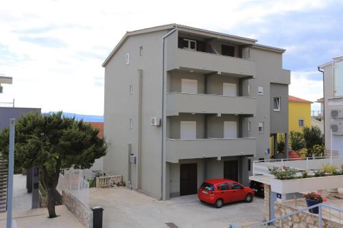  Apartments by the sea Nemira, Omis - 17039 in Tice