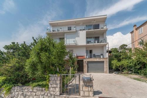  Apartments with a parking space Podstrana, Split - 17067, Pension in Podstrana