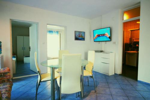 Apartments by the sea Cove Vela Stiniva, Hvar - 17075 in Zastražišće