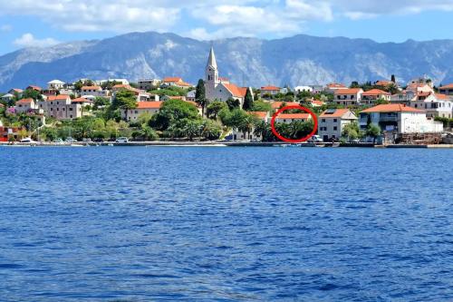  Apartments by the sea Sumartin, Brac - 17090, Pension in Sumartin