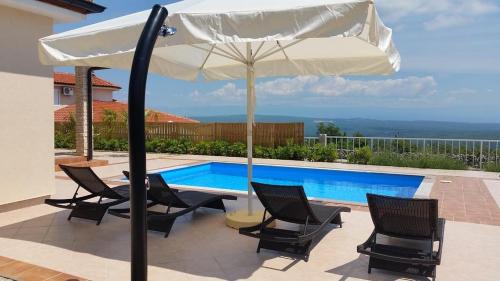 Holiday house with a swimming pool Vrh, Krk - 17073