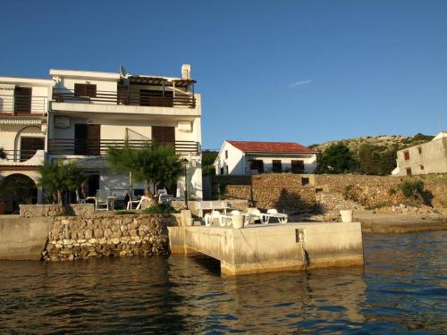  Apartments by the sea Stara Novalja, Pag - 17042 in Novalja