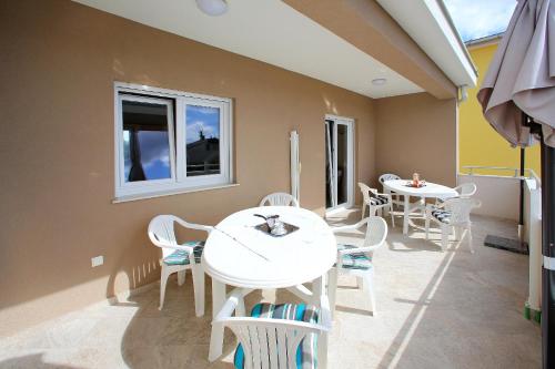 Apartments by the sea Bibinje Zadar - 17269 - image 7