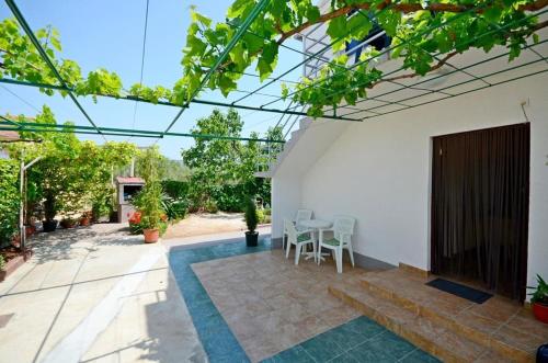 Two-Bedroom Apartment with Terrace image 1