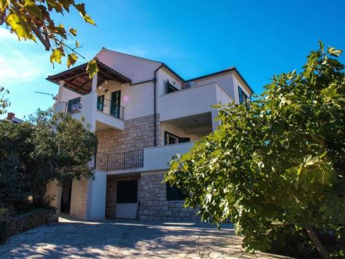  Apartments by the sea Postira, Brac - 17323 in Postira