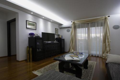 Seaside family friendly house with a swimming pool Trogir - 17358 - image 2
