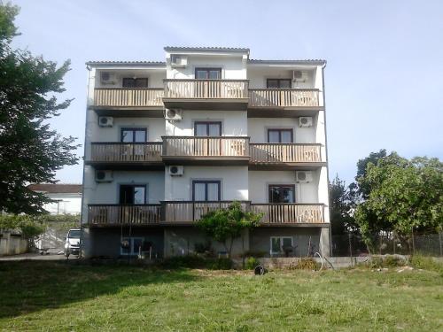 Apartments by the sea Sveti Filip i Jakov, Biograd - 17114 - Location saisonnière - Sveti Filip i Jakov