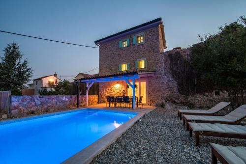 Luxury villa with a swimming pool Risika (Krk) - 17394 - Accommodation - Vrbnik