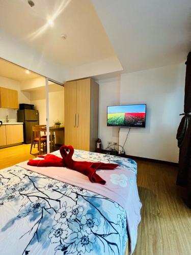 Azure Pool View w/ Netflix & Wifi Boracay Tower, Manila (photo 4)