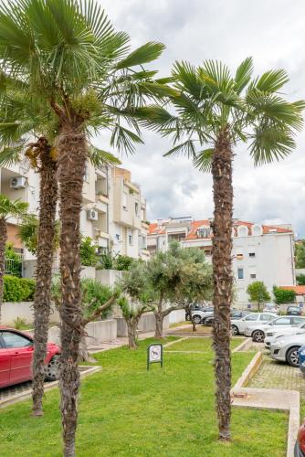 Apartments with WiFi Split - 17539 - main image