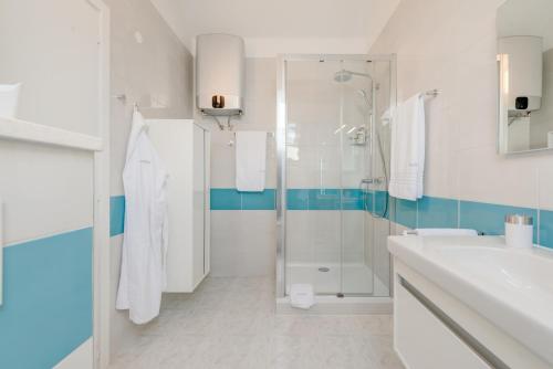 Apartments with WiFi Split - 17539 - image 3