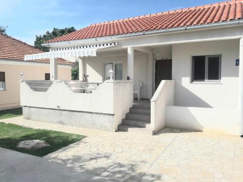 Apartments by the sea Vrsi - Mulo, Zadar - 17066