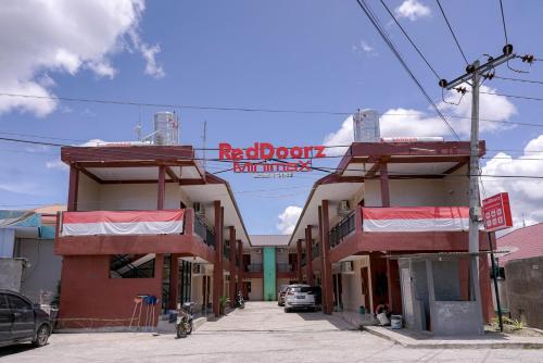 . RedDoorz Syariah near Bukit Teletubbies Padangsidempuan
