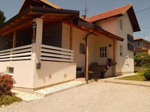  Rooms with a parking space Catrnja, Plitvice - 17558 in Rakovica