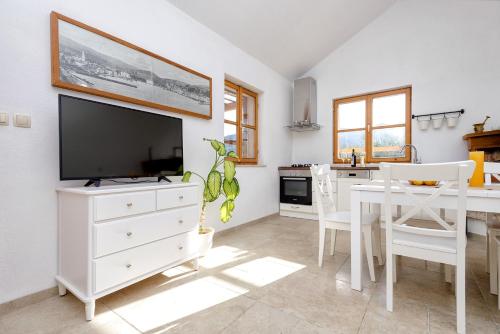 Holiday house with a parking space Pitve, Hvar - 17397 in Pitve