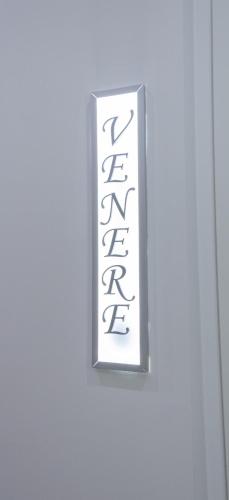 B&B Vanity - image 9