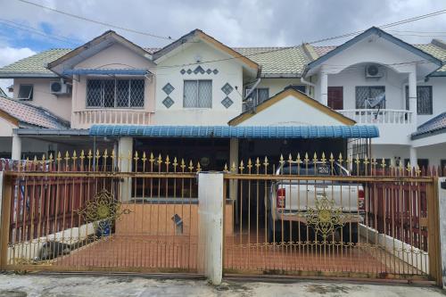 B&B Lahad Datu - Inap Desa Tabanac - Bed and Breakfast Lahad Datu