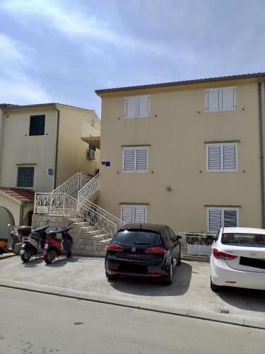 Apartments With A Parking Space Makarska - 17424