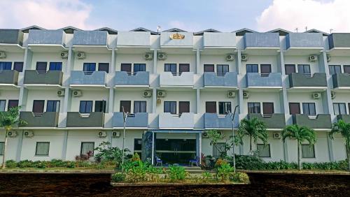 Vue extérieure, YUNNA EXPRESS LAMPUNG near Monument du Krakatoa