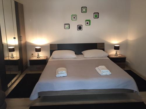 Apartments by the sea Sukosan Zadar - 17203 - image 10