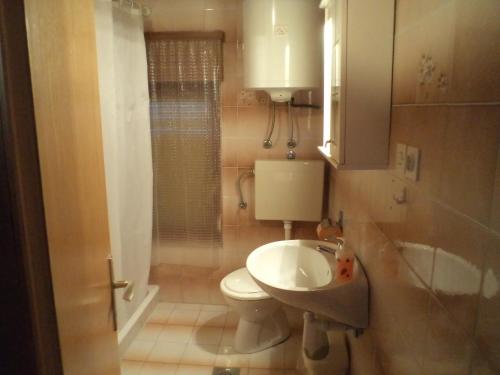 Apartments with a parking space Lopar Rab - 17436 - image 5