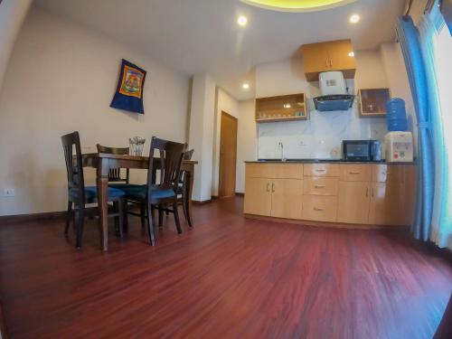 Hotel Mega & Apartment – Kathmandu, VA