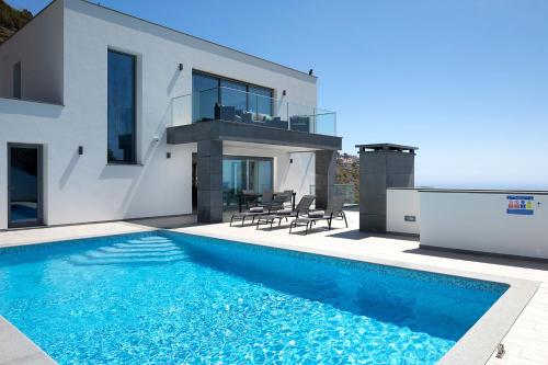 SKYFALL VILLA gîte à louer Pinheiro de Fora