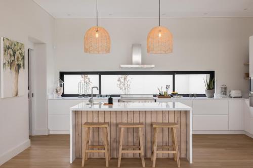 Sunset Villa - Luxury Villa 150m from the beach - top floor only, Plettenberg Bay (zdjęcie 9)
