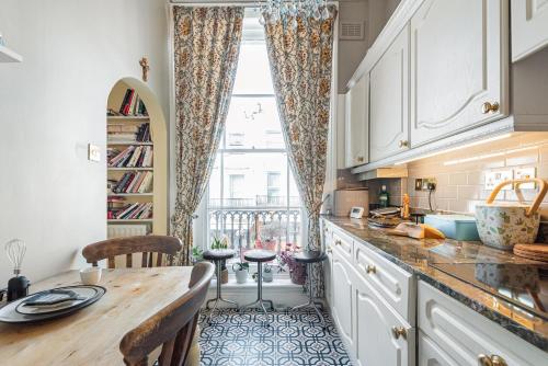 Picture of Charming One Bedroom Flat Near Maida Vale By Underthedoormat