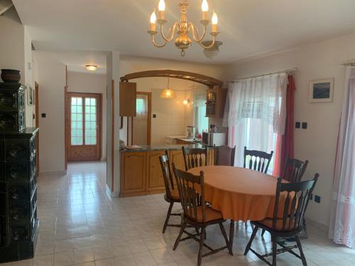 Konyha, Beatrix Üdülőház (Beatrix Udulohaz) in Balatonberény