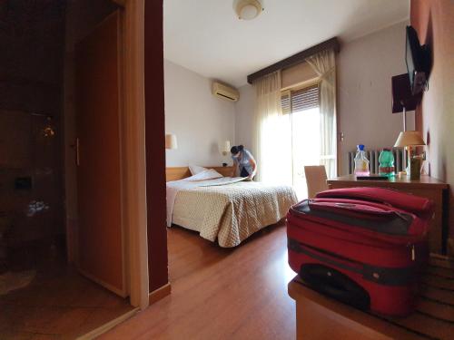 Air Hotel - image 14