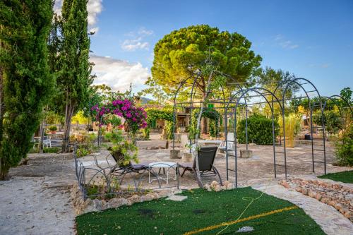 Nice Majorcan country house Sta Maria del Camí by Renthousing