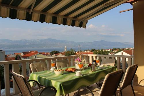  Apartments Sweet Life in Supetar