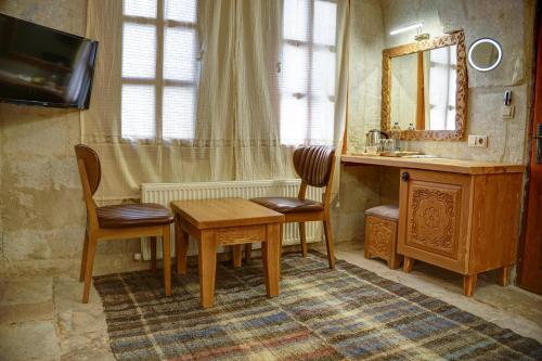 room detail thumbnail 1