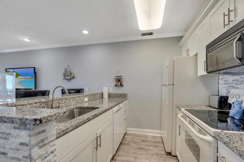 Beach Room 218 - image 2