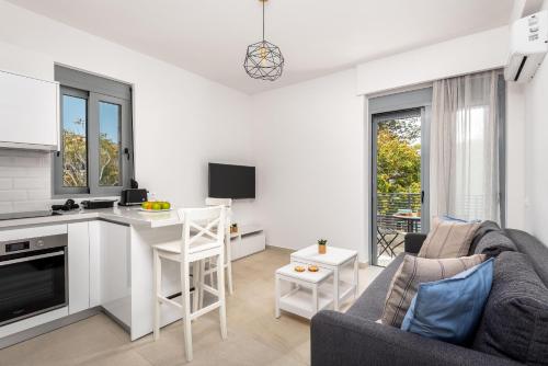 Rhodes Retreat & Getaway Apartments 3