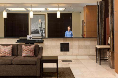 Staybridge Suites Las Vegas - Stadium District by IHG