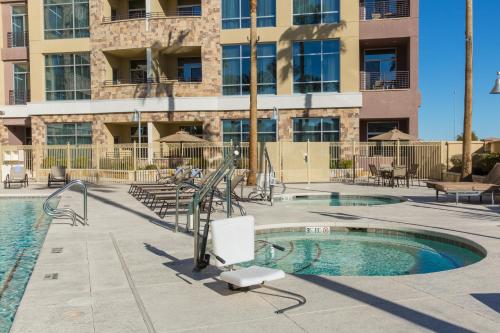 Staybridge Suites Las Vegas - Stadium District by IHG